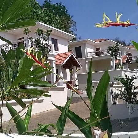 Pinto Rosario Square Resort Ucassaim Buitenkant foto